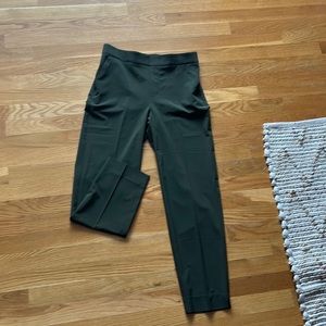 Banana republic Hayden Pull On Taper Pant womens size 4